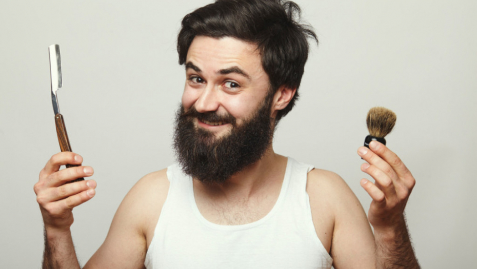 Brijanje brada muškarac
