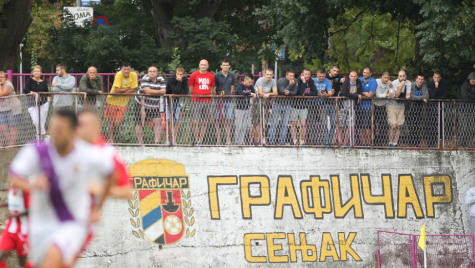 Mnogi ljudi okupilo se na stadionu Grafičara