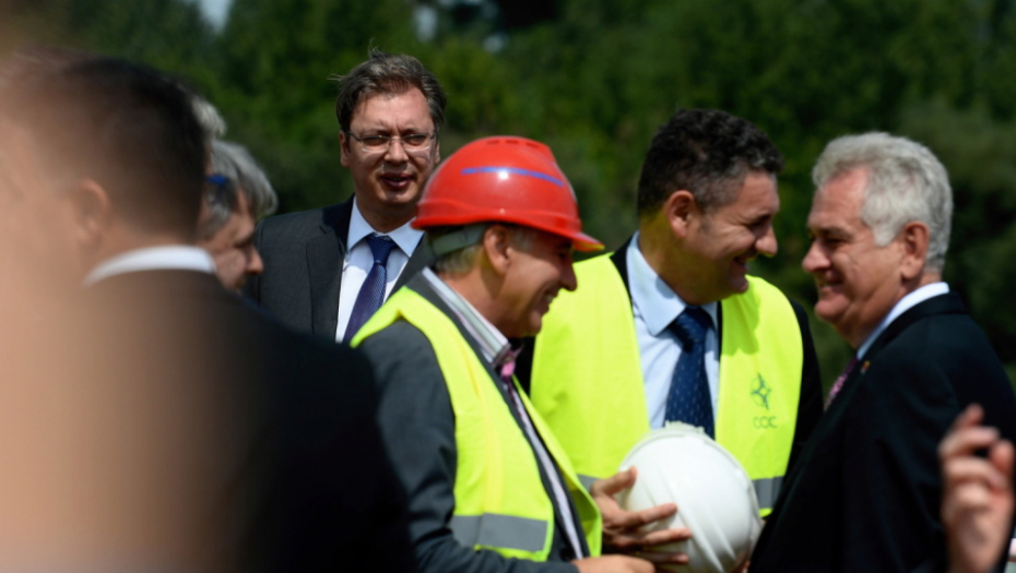 Predsednik Vučić obišao radove na Koridoru 11