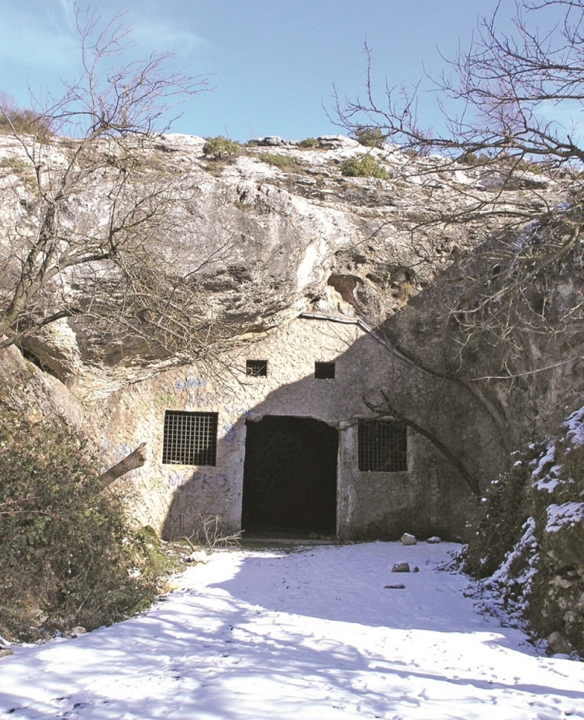 Ulaz u Trebje&scaron;ku pećinu 