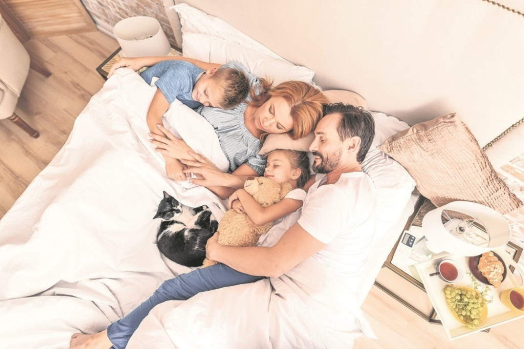 Deca krevet spavanje roditelji, manja