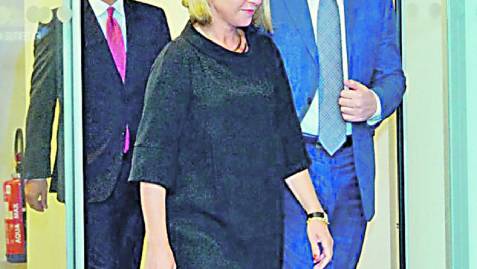 Aleksandar Vučić, Federika Mogerini i Hašim Tači