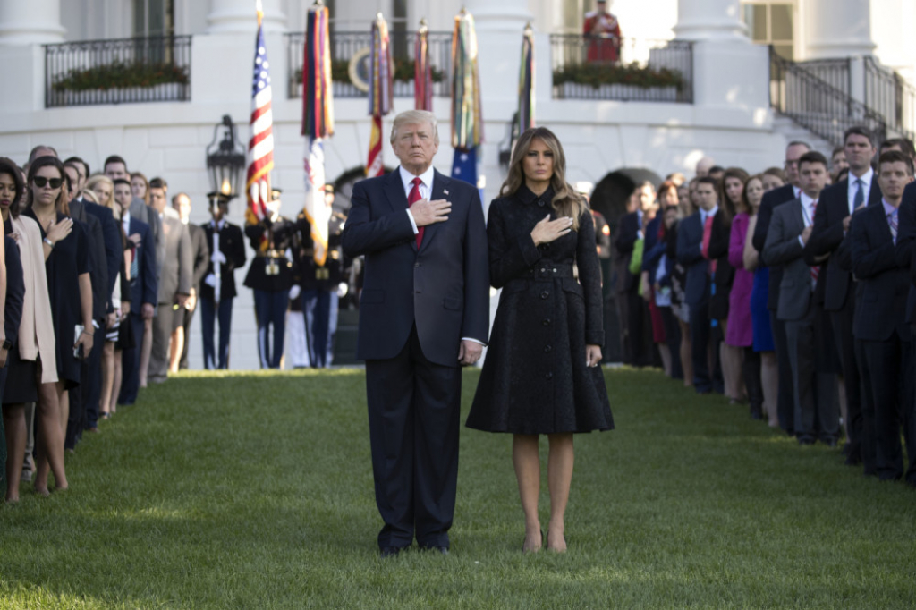 Donald i Melanija na oboeležavanju godi&scaron;njice