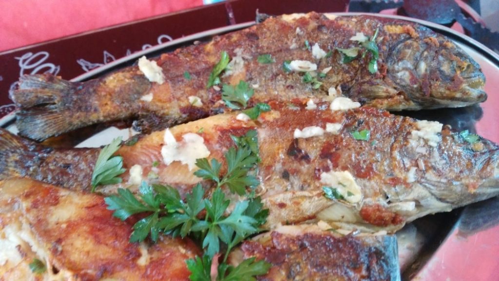 Marinirana riba na roštilju