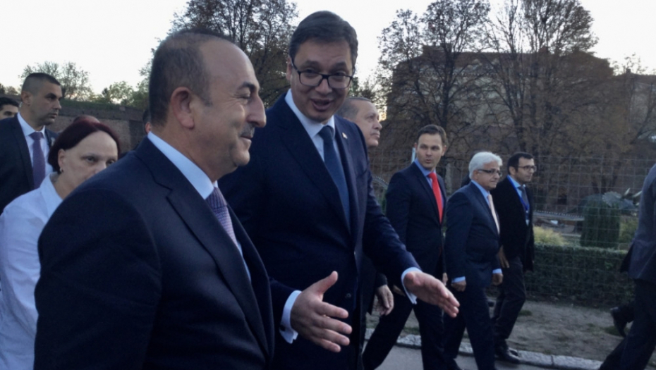 Vučić i Erdogan sa delegacijama u šetnji Kalemegdanom