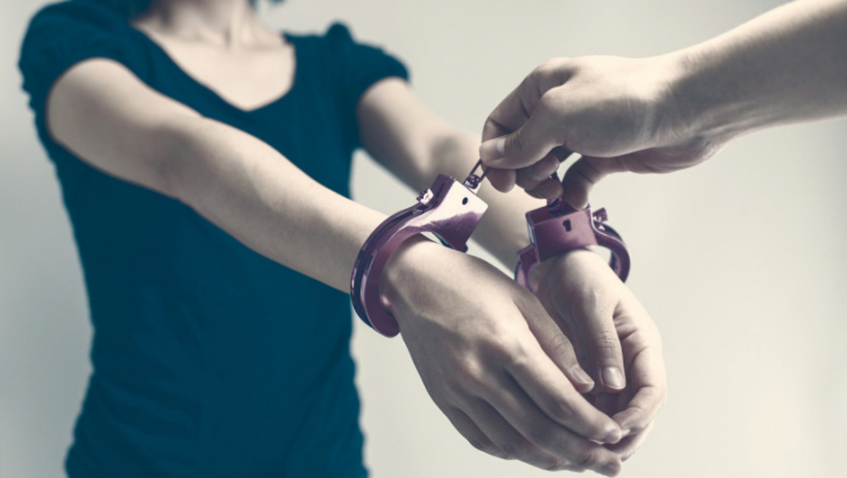 Hapšenje, ubistvo, sud