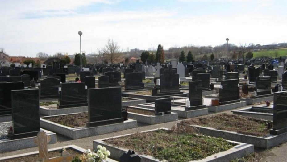 Groblje u Vranju već deceniju je Esmin dom