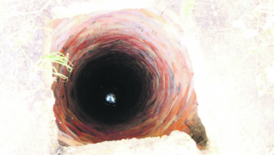 Bunar u koji je upala žena