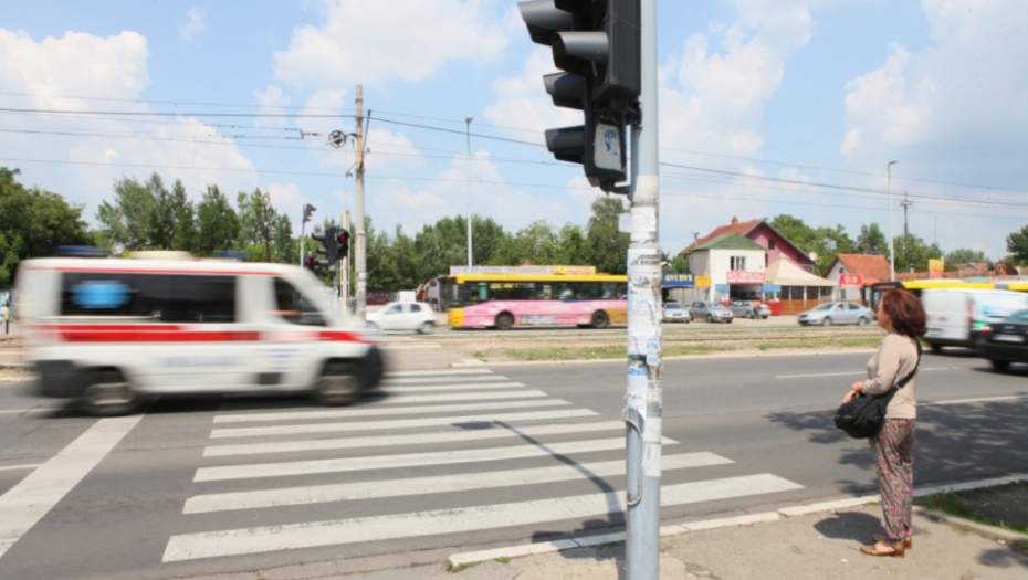 Pešački prelaz pešaci pešak