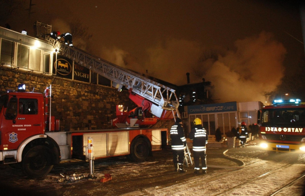 Vatrogasci požar vatra