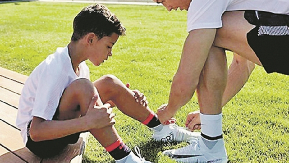Kristijano Ronaldo i sin Žunior
