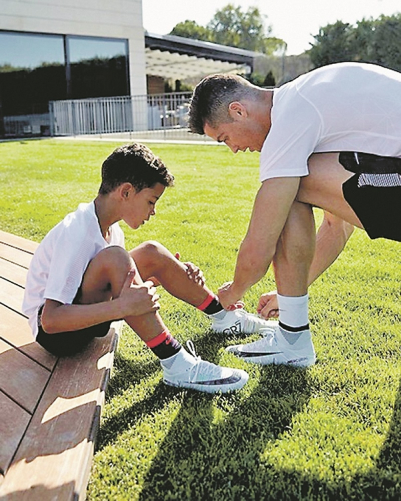 Kristijano Ronaldo i sin Žunior