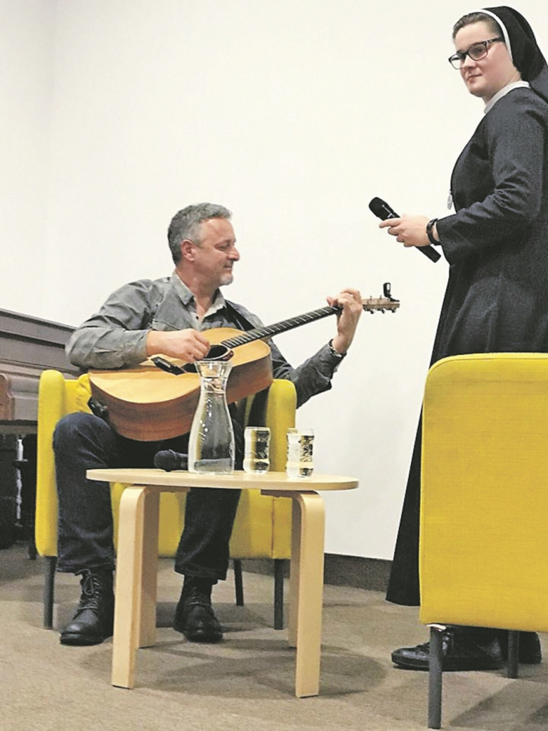 Tompson na predavanju