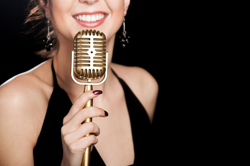 Mikrofon, pevačice