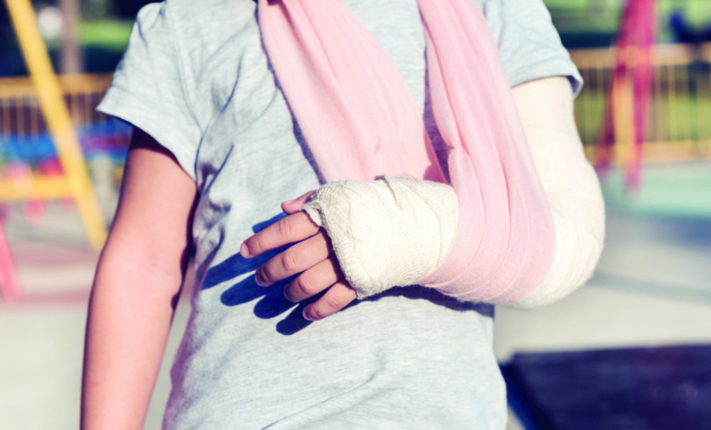 Polomljena ruka Vršnjačko nasilje