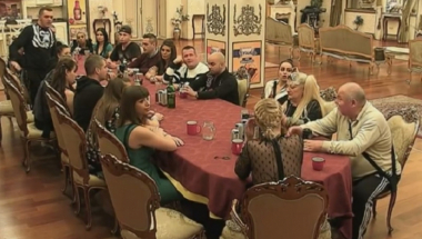 Parovi, Happy, Youtube