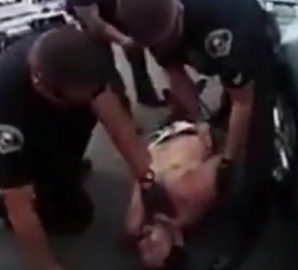 Policajci upotrebili zahvat koji nisu smeli