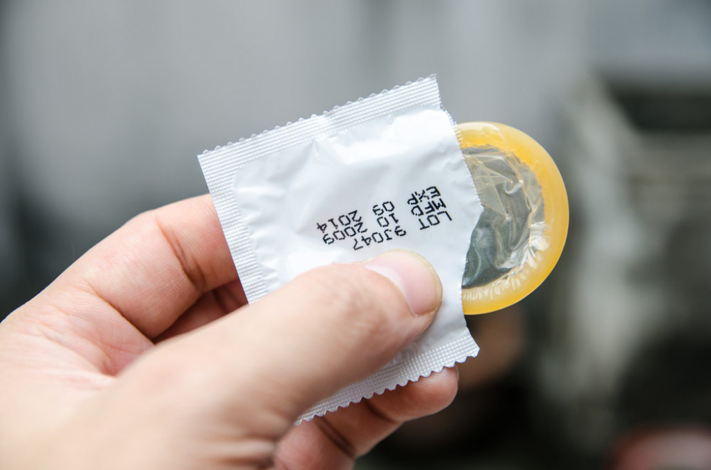 Seks sa prezervativom