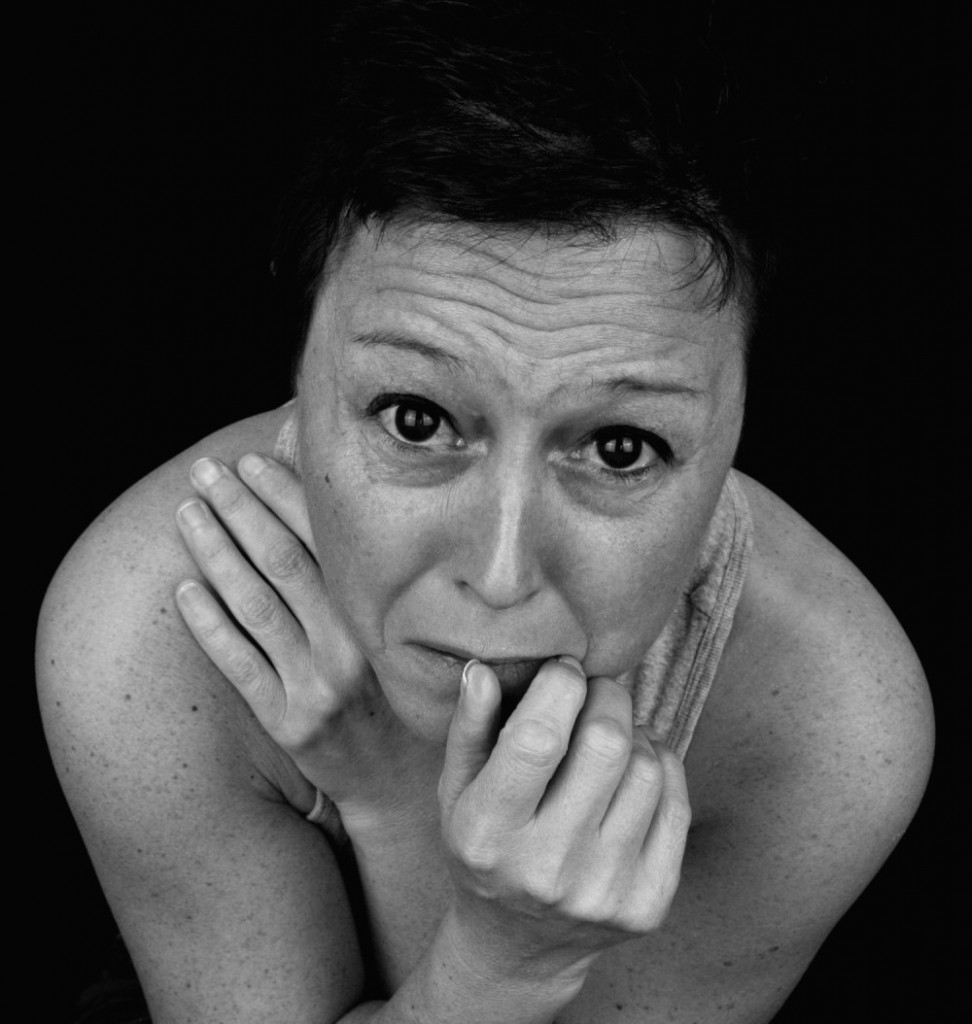 Strah panika žena uplađena žena užas