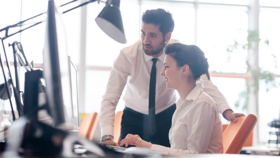 Posao žena biznis laptop razgovor sastanak