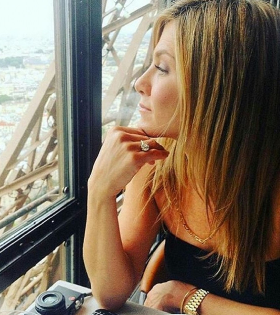Dženifer Aniston