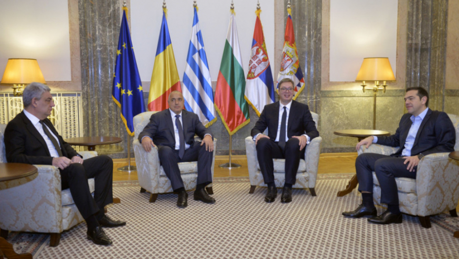 Sastanak Vučića i premijera na Andrićevom vencu