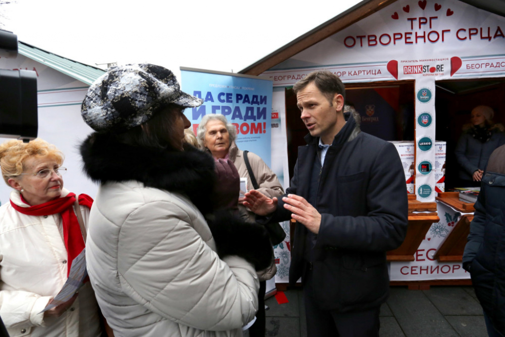 Sini&scaron;a Mali, Trg otvorenog srca