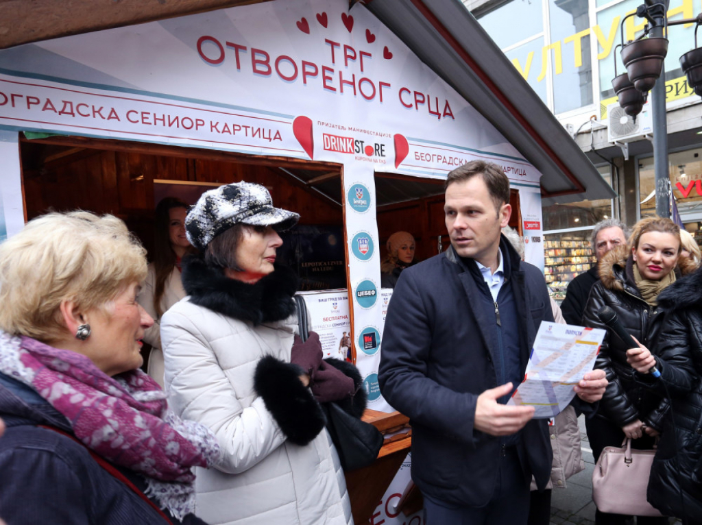 Sini&scaron;a Mali, Trg otvorenog srca