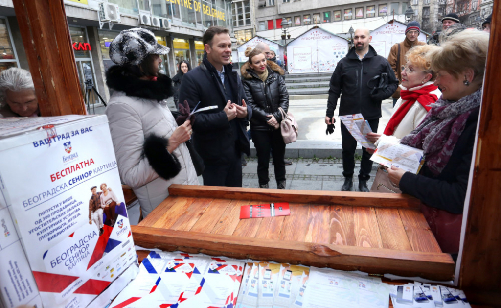 Sini&scaron;a Mali, Trg otvorenog srca