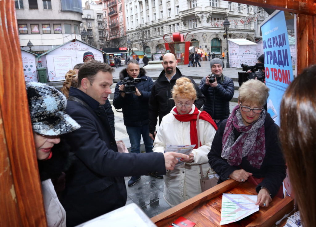 Sini&scaron;a Mali, Trg otvorenog srca