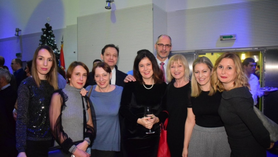 Novogodišnji koktel DS-a