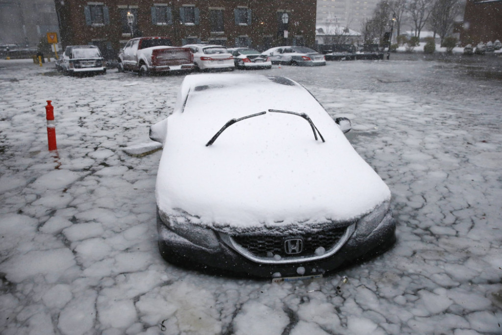 Boston zima led nevreme snežna oluja