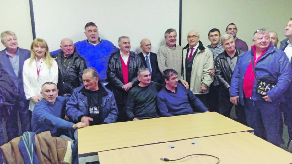 Legende posetile Beneša u bolnici