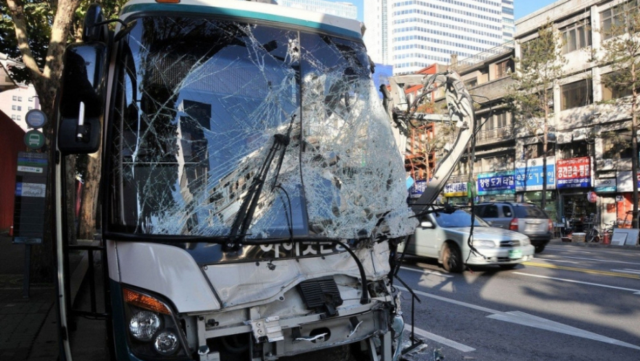 Autobus, Nesreća, Saobraćajna nesreća