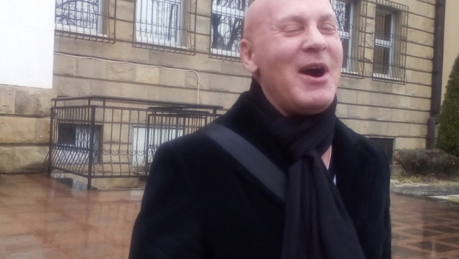 Izašao raspoložen sa suđenja Ratko Romić