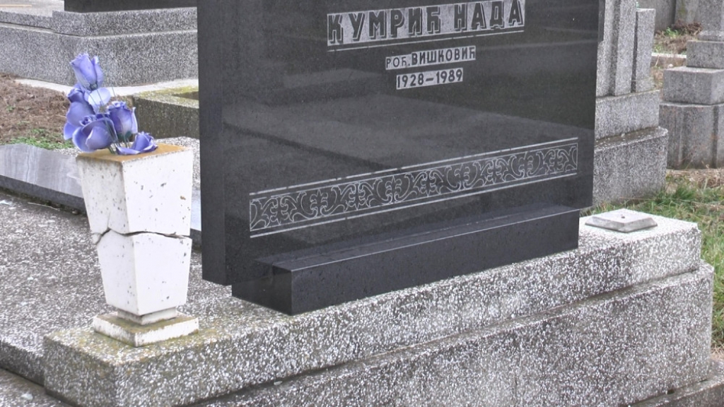 Maloletnici oskrnavili pravoslavno groblje 