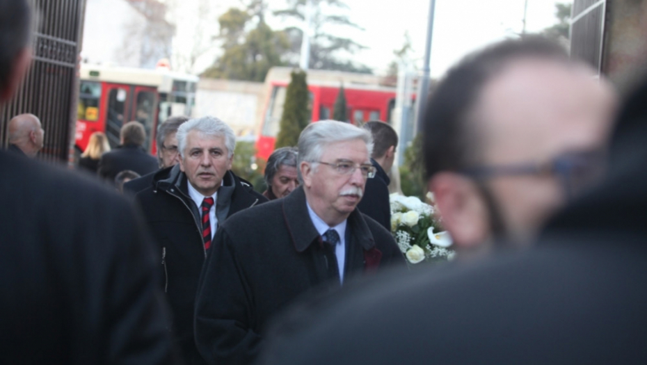 Sahrana oca Ivice Dačića