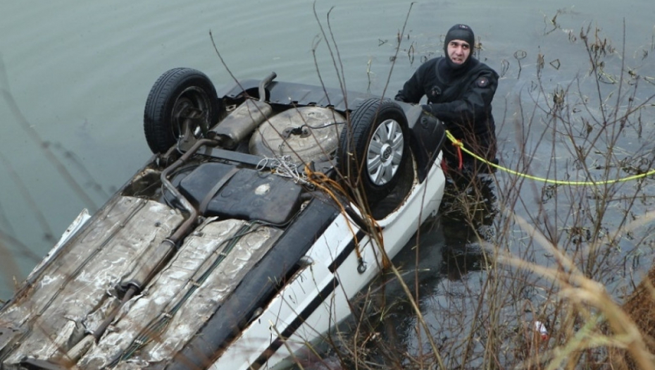 Ronioci pretražuju teren
