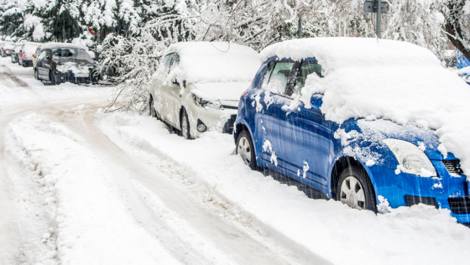 Zima, sneg, automobil, automobili