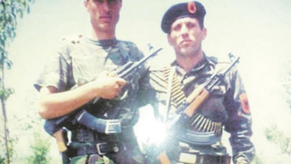 OVK, Hašim Tači (levo) kao borac zločinačkog OVK