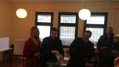 Ivica Dačić sa porodicom