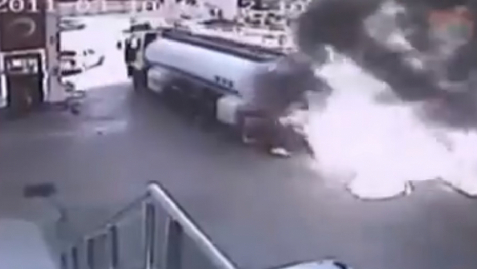 Uskočio u zapaljenu cisternu i spasao stambeno naselje