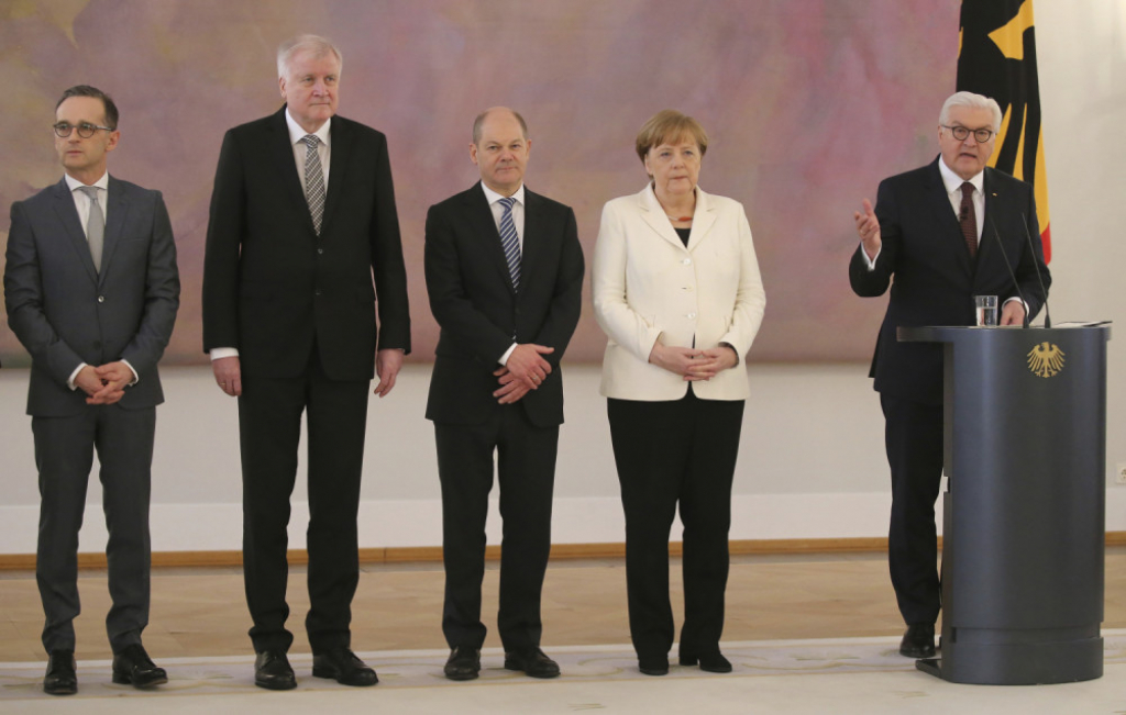 Merkel položila zakletvu