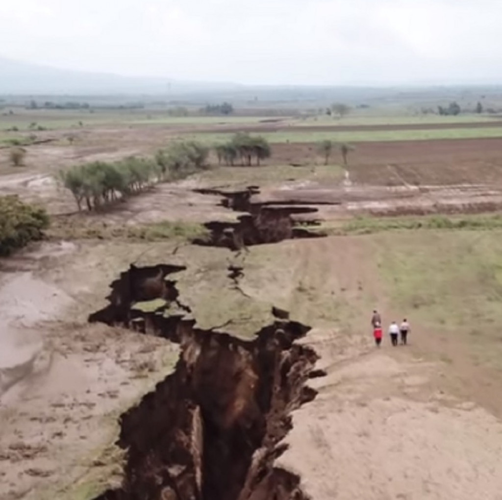 Afrika se cepa na dva dela