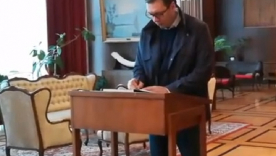 Aleksandar Vučić u ruskoj ambasadi