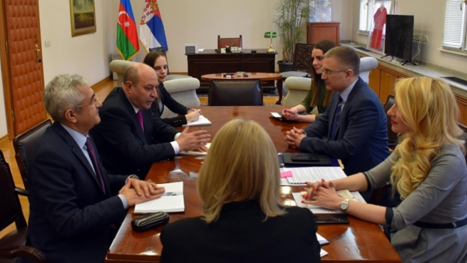 Ministar policije sa ambasadorom Azerbejdžana