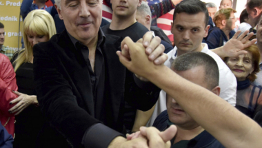 Milo Đukanović slavi pobedu