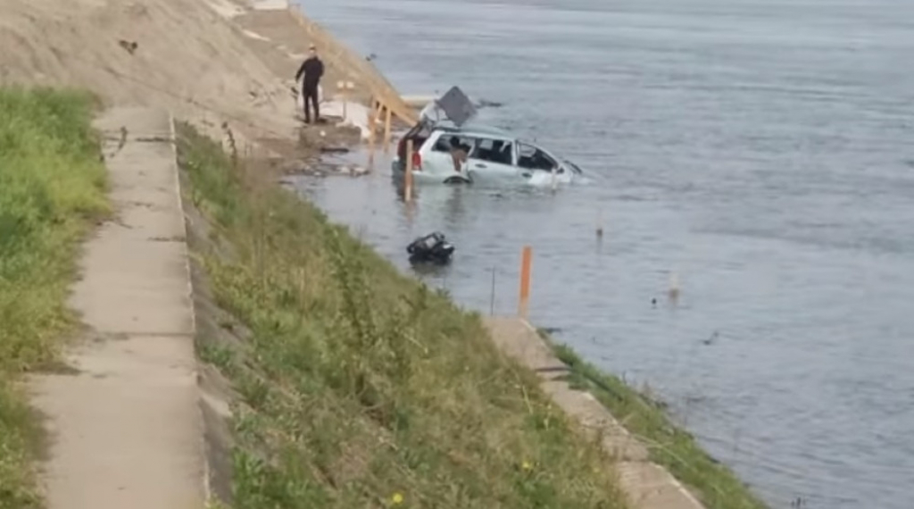 Bračni par kolima sleteo u Dunav