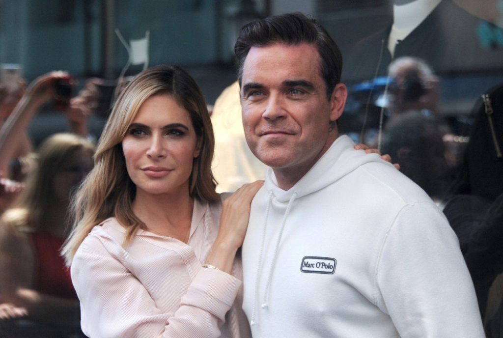 Robi Vilijams sa suprugom