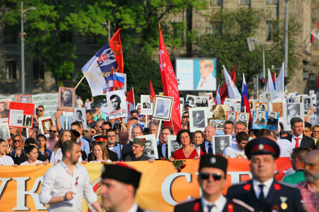 Besmrtni puk na ulicama Beograda